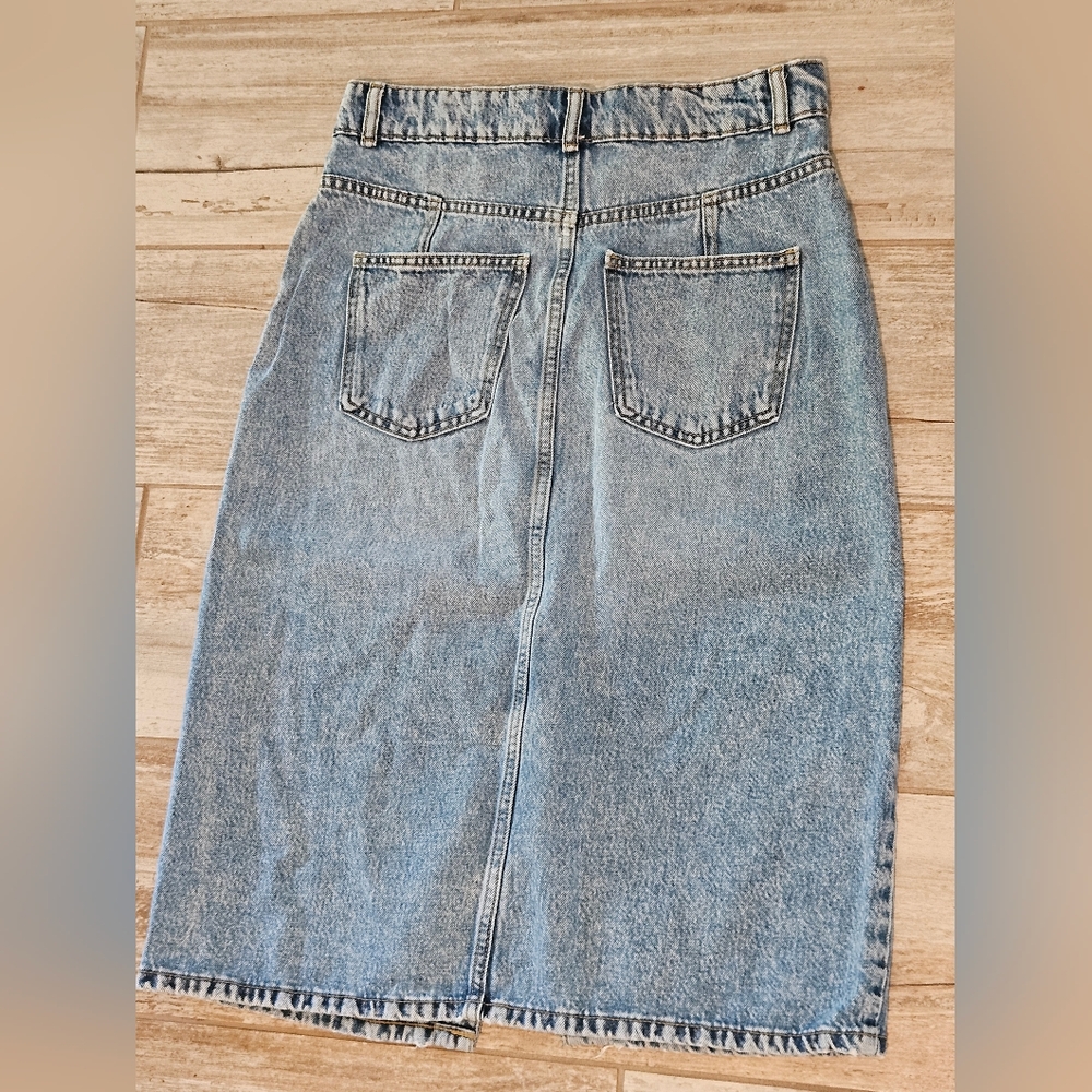 Michael Kors Denim Skirt EUC - Picture 3 of 4